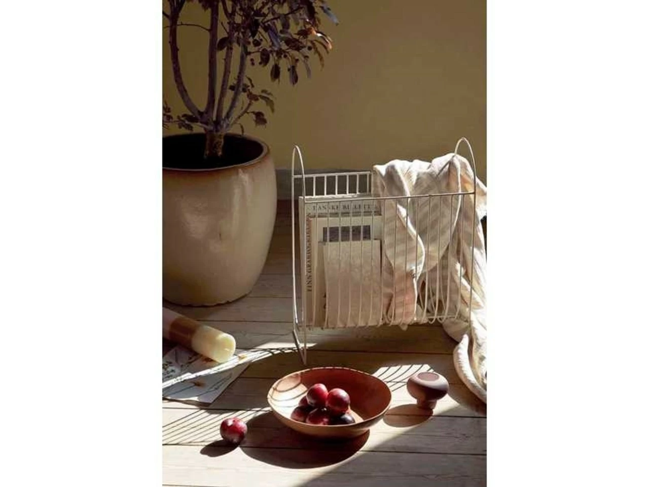 Broste Copenhagen Maggie Tijdschriftenhouder - Lichtgrijs 4 Broste Copenhagen Maggie Tijdschriftenhouder - Lichtgrijs - Afbeelding 2