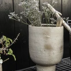 House Doctor Artist Bloempot Beige Ø22cm -Goedkope Behang Winkel house doctor artist bloempot beige 22cm 2