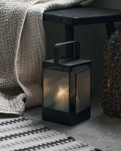 House Doctor Blaze Lantaarn Antiek Zwart H25cm - 203990703 -Goedkope Behang Winkel house doctor blaze lantaarn antiek zwart h25cm 203 2