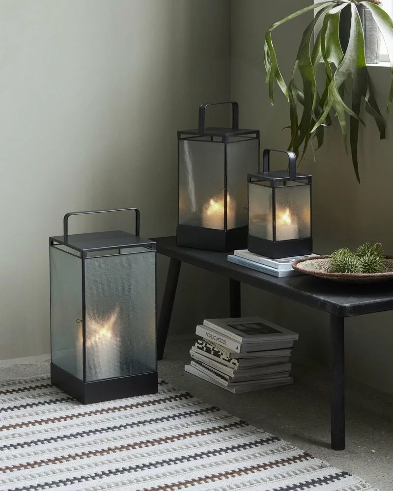 House Doctor Blaze Lantaarn Antiek Zwart H50cm - 203990705 8 House Doctor Blaze Lantaarn Antiek Zwart H50cm - 203990705 - Afbeelding 6