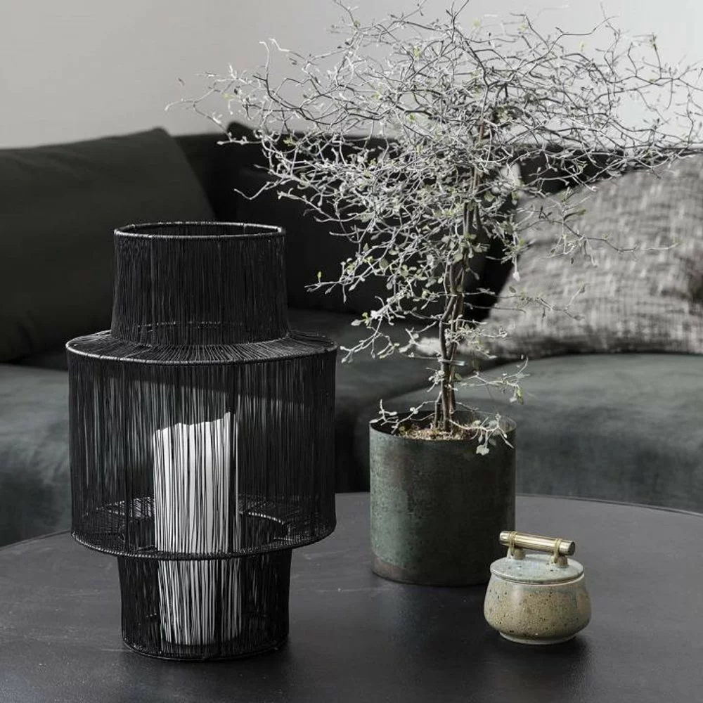 House Doctor Tabia Kandelaar Zwart Metaal 4 House Doctor Tabia Kandelaar Zwart Metaal - Afbeelding 2